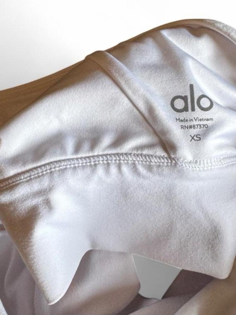 NWOT Alo Yoga White Diagonal Flex One Shoulder Sports Bra XS - Picture 4 of 7